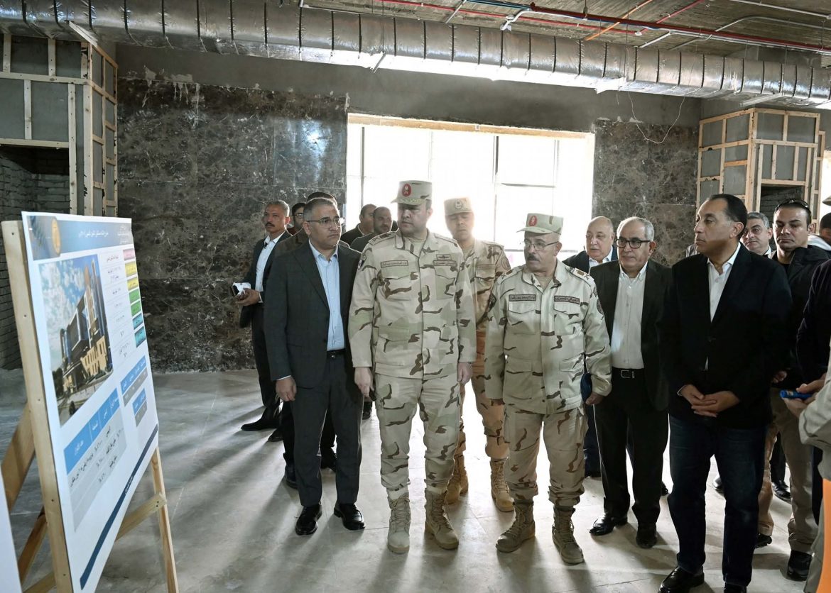 رئيس الوزراء يتفقد مشروع إنشاء مستشفى التأمين الصحي الشامل الجديد