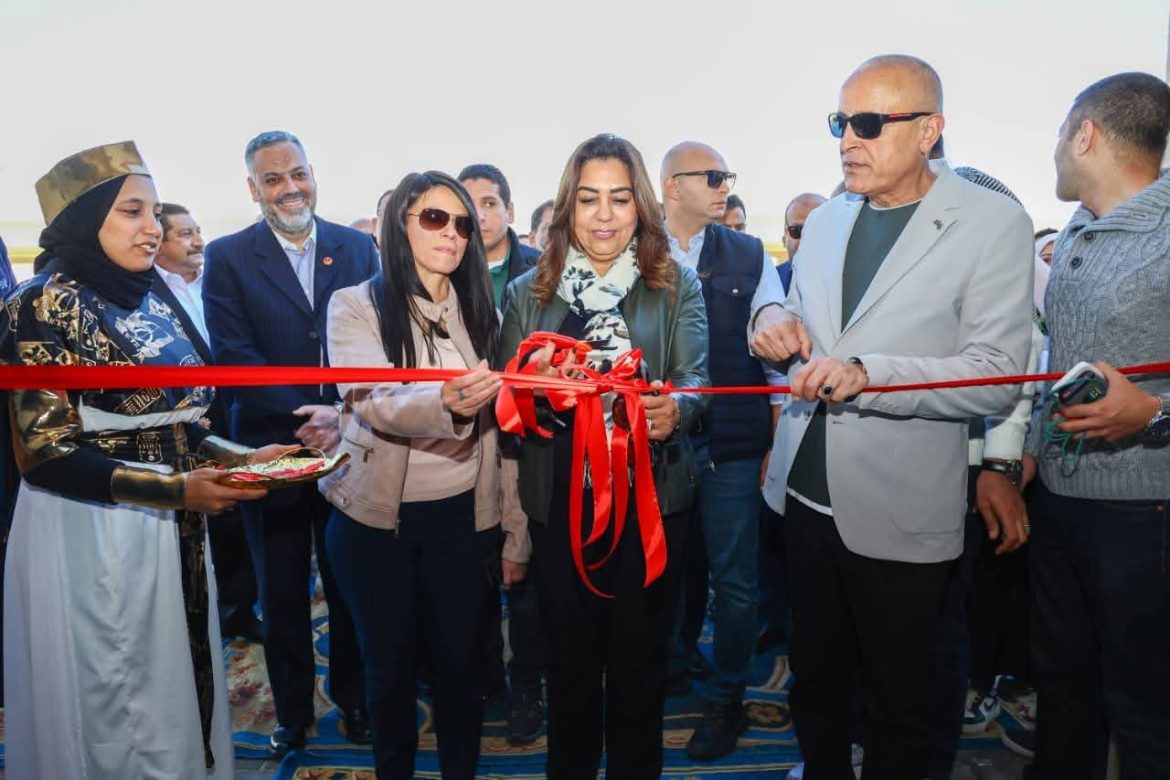 وزيرتا التخطيط والتنمية المحلية تفتتحان المجزر الآلي والسوق الحضاري بالأقصر