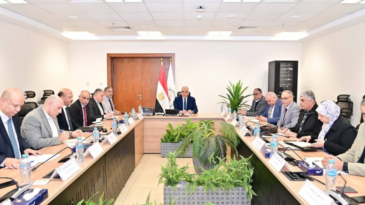 وزير الري يتابع موقف إيراد نهر النيل وإدارة الموقف المائي بصورة ديناميكية