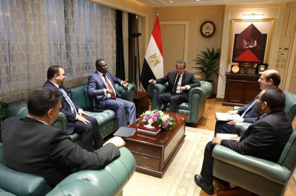 وزير الصحة يبحث تعزيز التعاون المشترك مع مركز «Africa CDC»