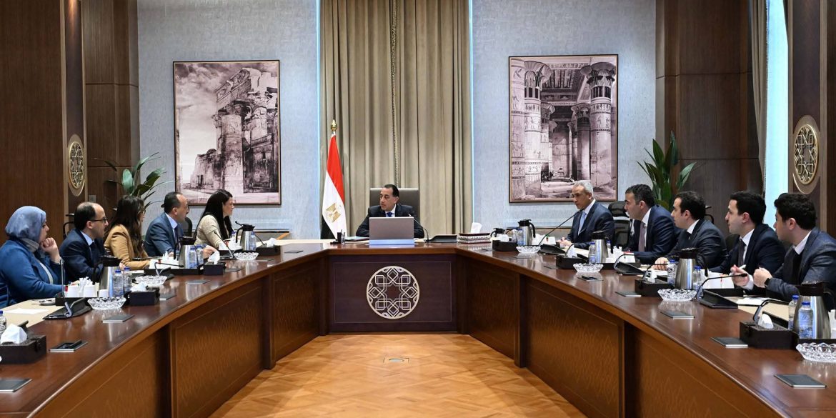 رئيس الوزراء يستعرض نتائج أعمال اللجنة الاستشارية للاقتصاد الرقمي