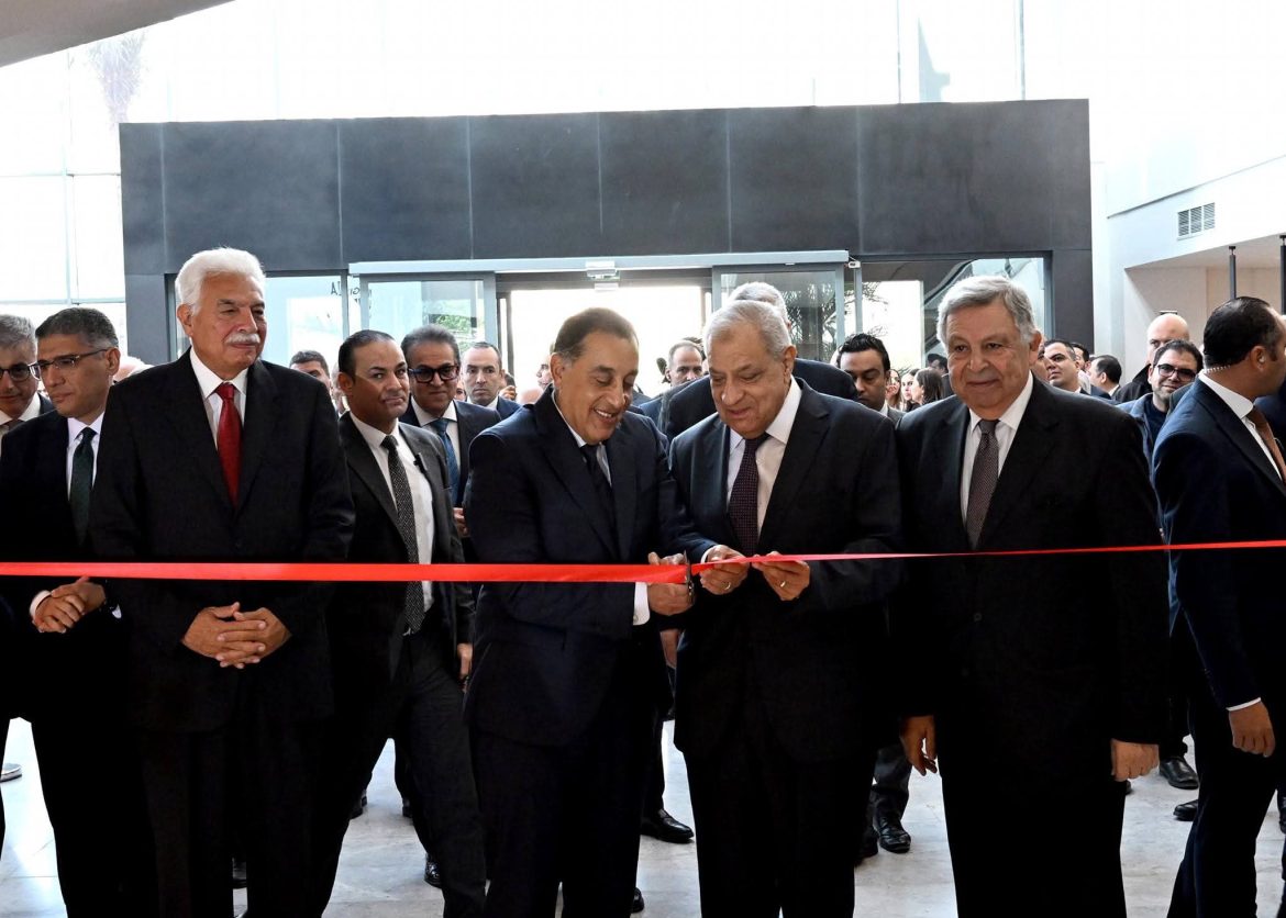 رئيس الوزراء يشهد افتتاح المستشفى الجامعي بجامعة الجيزة الجديدة