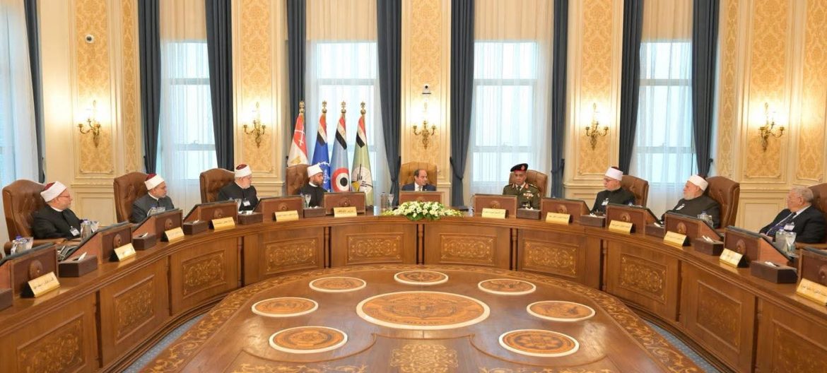 الرئيس السيسي يشهد اختبارات كشف الهيئة من دعاة وزارة الأوقاف الملتحقين بالأكاديمية العسكرية