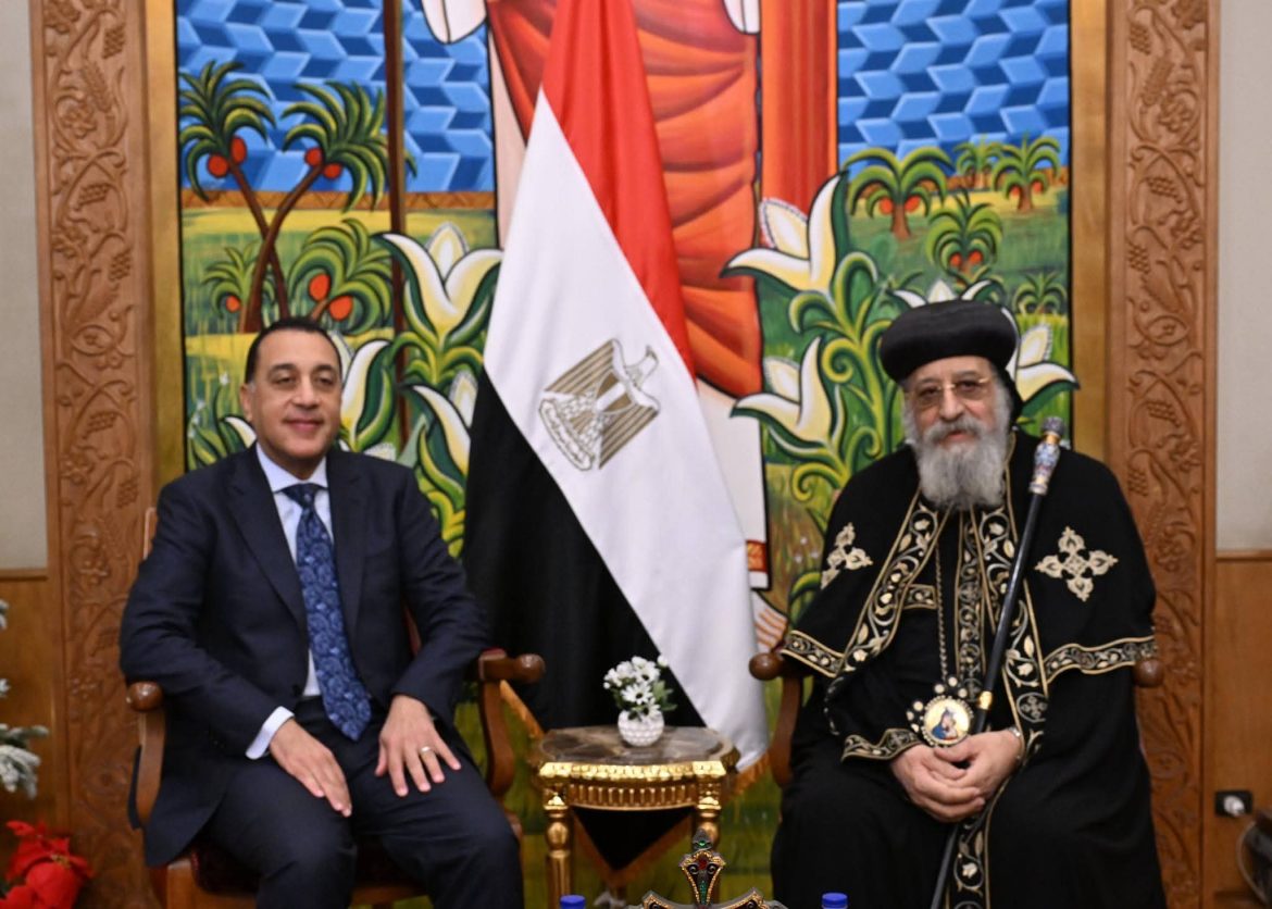 رئيس الوزراء يهنئ البابا تواضروس الثاني بعيد الميلاد المجيد