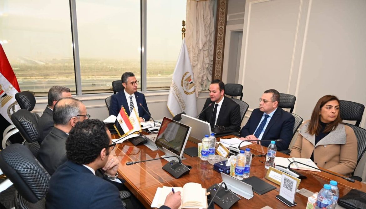 التموين ومعلومات الوزراء يبحثان إطلاق تطبيق كارت المفتش للرقابة على المنشآت التموينية وحوكمتها