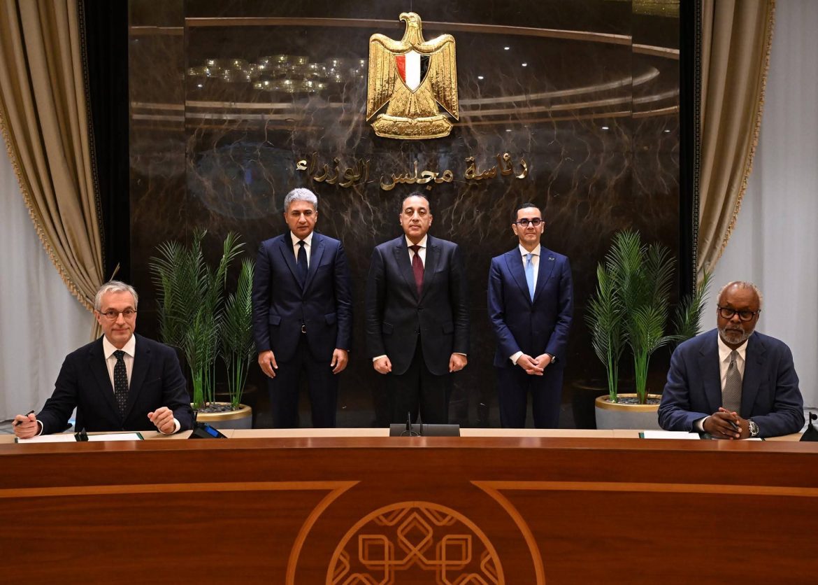 توقيع اتفاقية مشروع «ريكسوس وريكسوس ليفينج – مركز التجارة العالمي بالقاهرة»