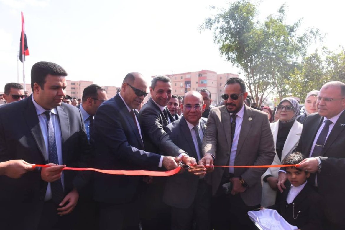 وزير العمل يفتتح ملتقى توظيفي يوفر 1700 فرصة عمل لشباب السويس