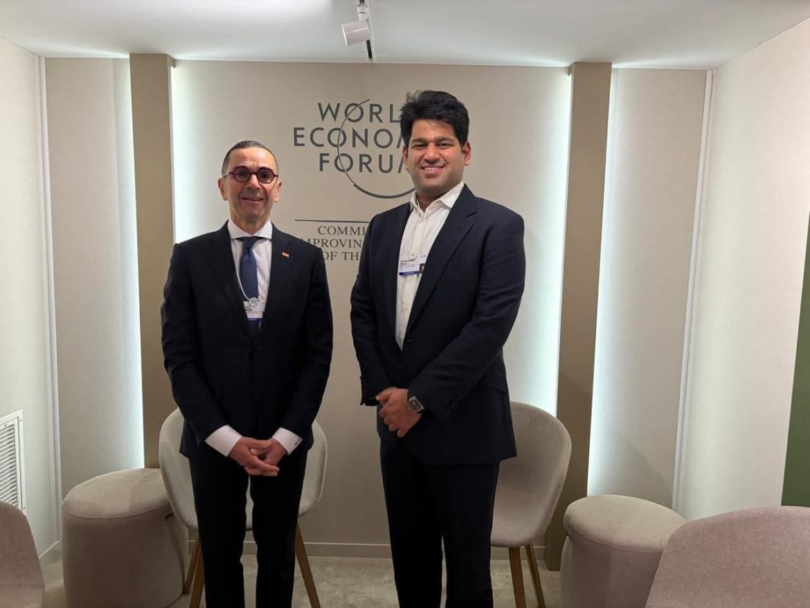 وزير الاستثمار يبحث التعاون فى مجال صناعة السيارات مع TVS Motors الهندية