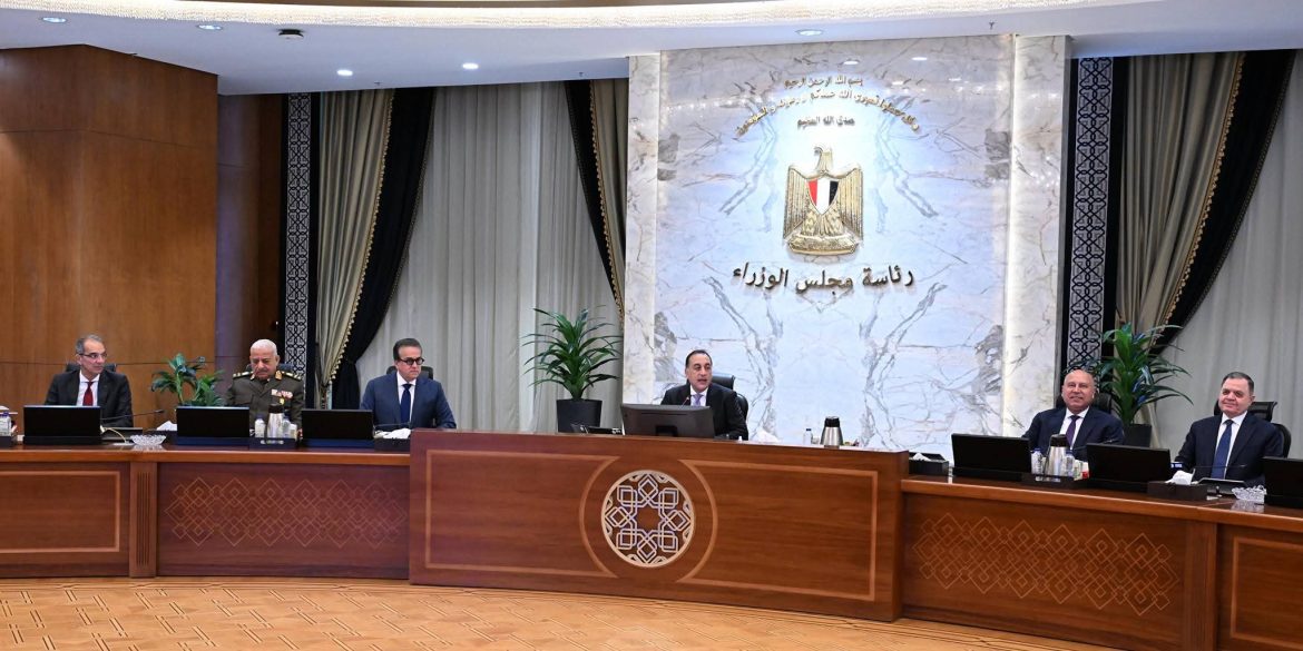 رئيس الوزراء: الشرطة توفر المناخ الملائم لدفع التنمية الاقتصادية والاجتماعية