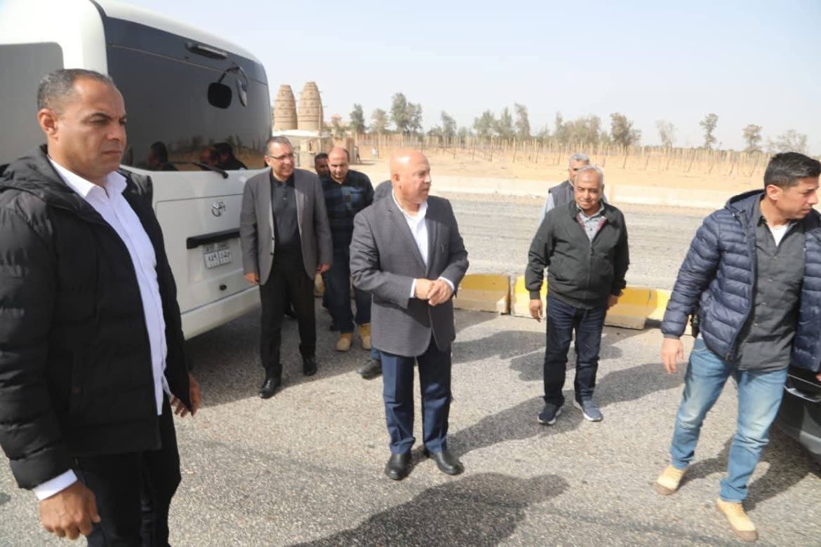 وزير النقل يتفقد مشروع تطوير الطريق الدائري الإقليمي