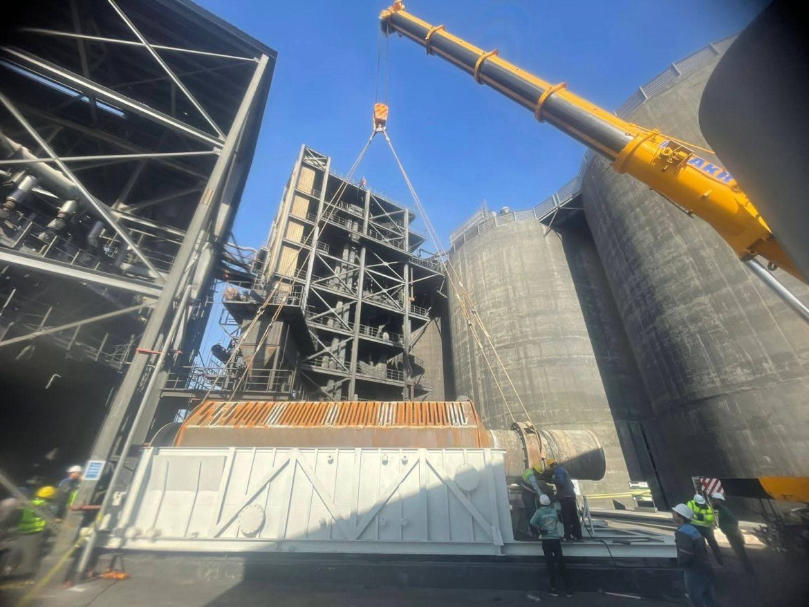 إيجيبت أنود تستعد لتشغيل خط الإنتاج الثاني وتصدير الفحم البترولي المكلسن