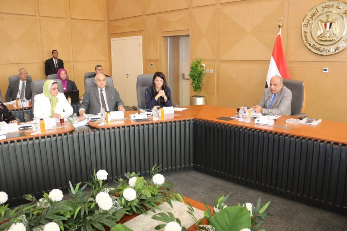 الكهرباء: 26,5 مليار جنيه حجم الاستثمارات لدعم وتطوير شبكة نقل الكهرباء