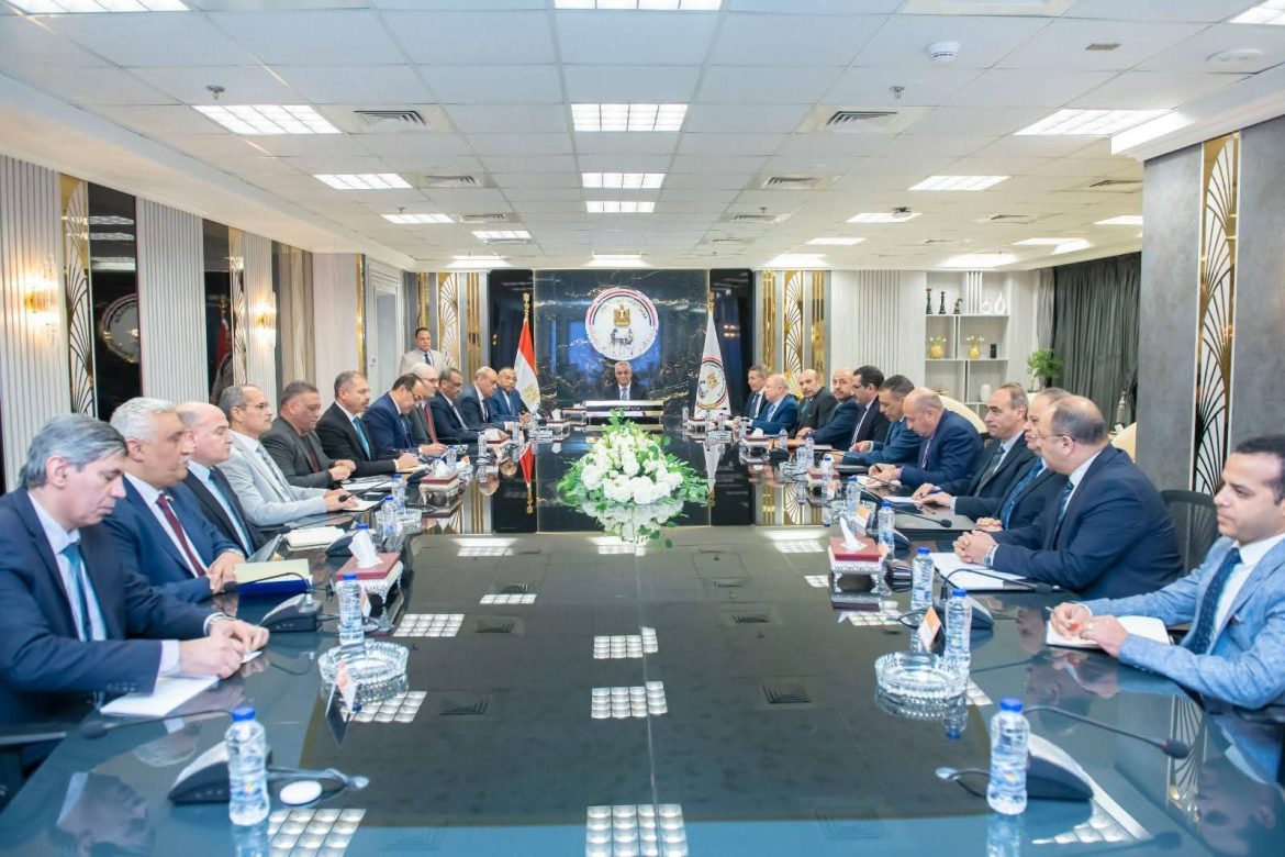 وزير الإنتاج الحربي: حريصون على استكمال مسيرة البناء لمطالب قواتنا المسلحة