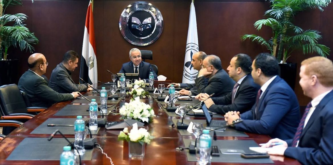 هيئة الاستثمار تتابع مشروع إنتاج الفوسفات باستثمارات 40 مليون دولار بقنا