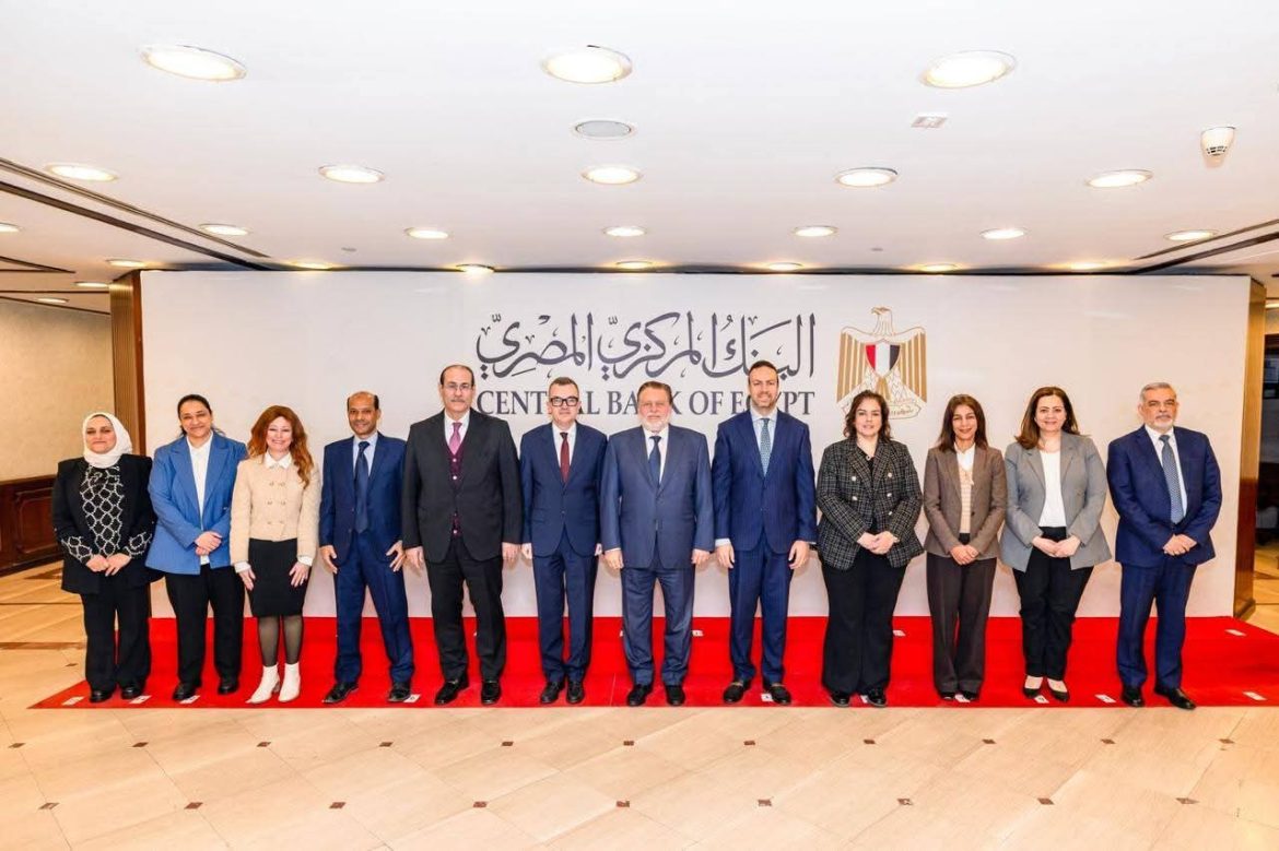 رئيس البنك المركزي ووزير التخطيط يبحثان أوجه التعاون المشترك