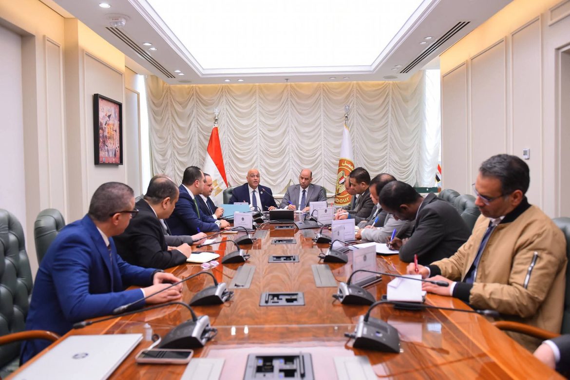 وزير العمل: الوزارة جاهزة لتنفيذ الأهداف المشتركة مع جهاز تنمية المشروعات