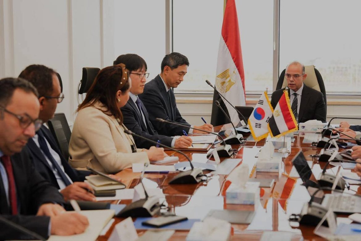 وزير الاستثمار تعزيز التعاون الاقتصادي والاستثماري بين مصر وكوريا الجنوبية 