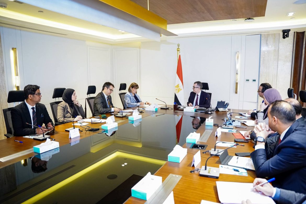 وزير التخطيط يبحث رفع كفاءة الاستثمار العام مع المنسق المقيم للأمم المتحدة