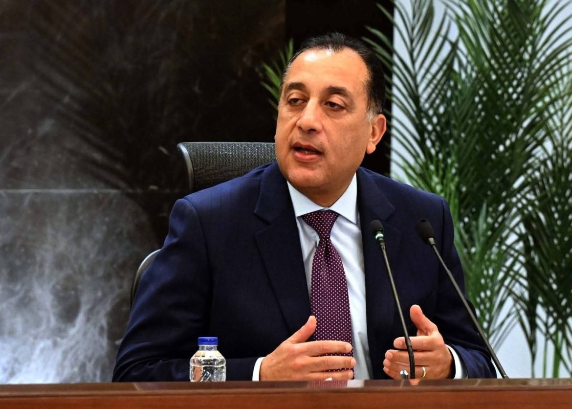 مدبولي يوجه الجهات الحكومية بالعمل في إطار متكامل يضمن معالجة شكاوى المواطنين