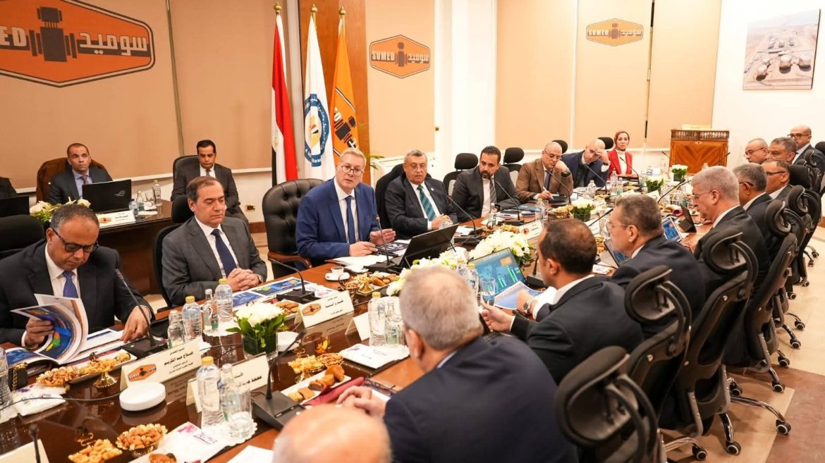 سوميد لأنابيب البترول تنقل 365 مليون برميل بترول خام خلال 2025