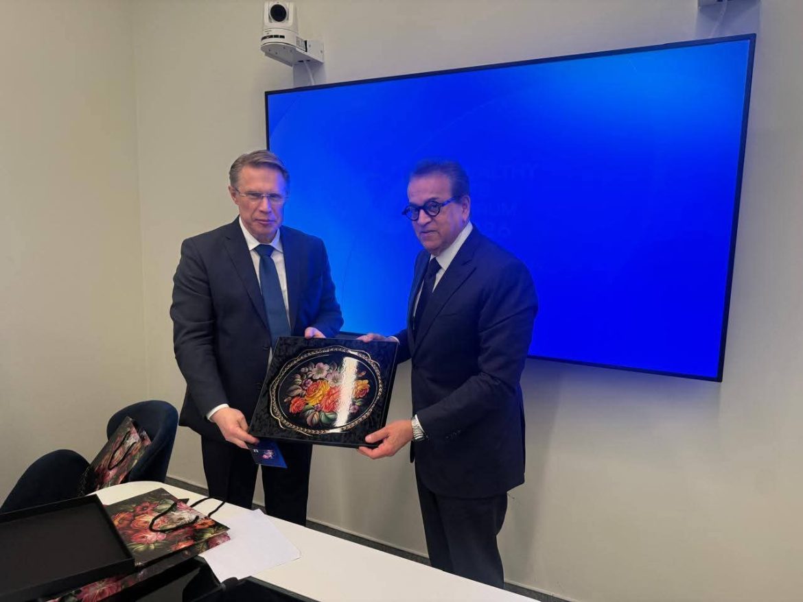 وزير الصحة يبحث التعاون القائم بين مصر وروسيا في مجال الرعاية الصحية