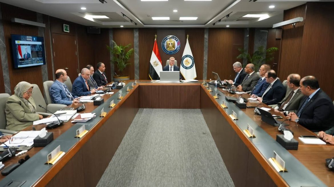 البترول: 246 مليار جنيه حجم أعمال بتروجت داخل مصر وخارجها