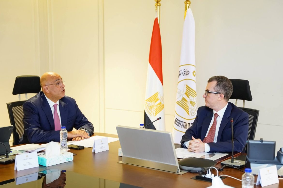 التخطيط وتنمية المشروعات يبحثان تعزيز ريادة الأعمال وصمود الاقتصاد