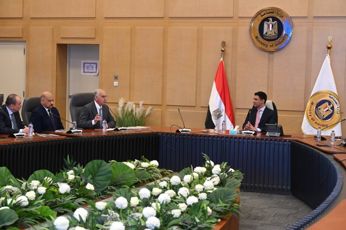 الصناعة: إزالة معوقات المحاجر لزيادة الإنتاج والتصدير