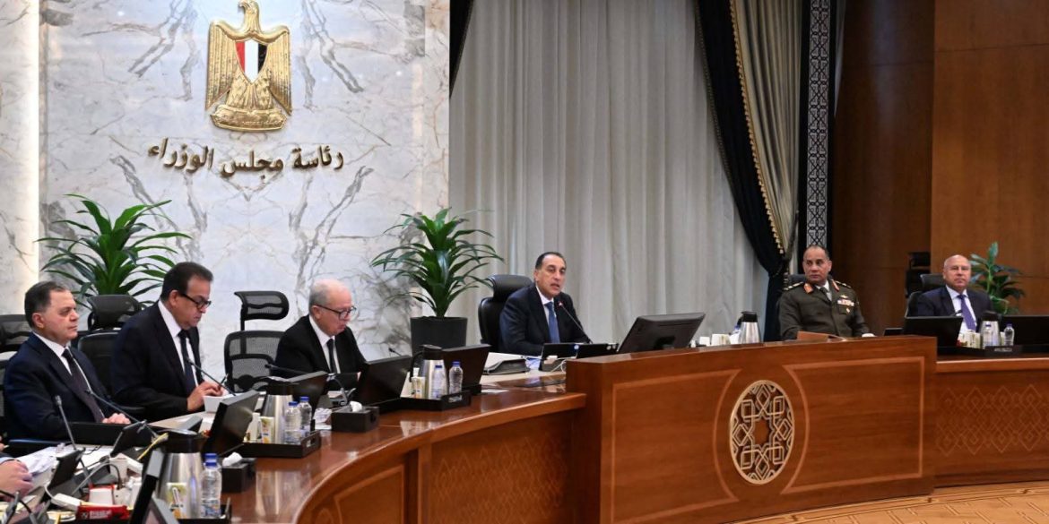 رئيس الوزراء: استمرار المتابعة لتنفيذ إجراءات ترشيد الإنفاق وخفض استهلاك الوقود