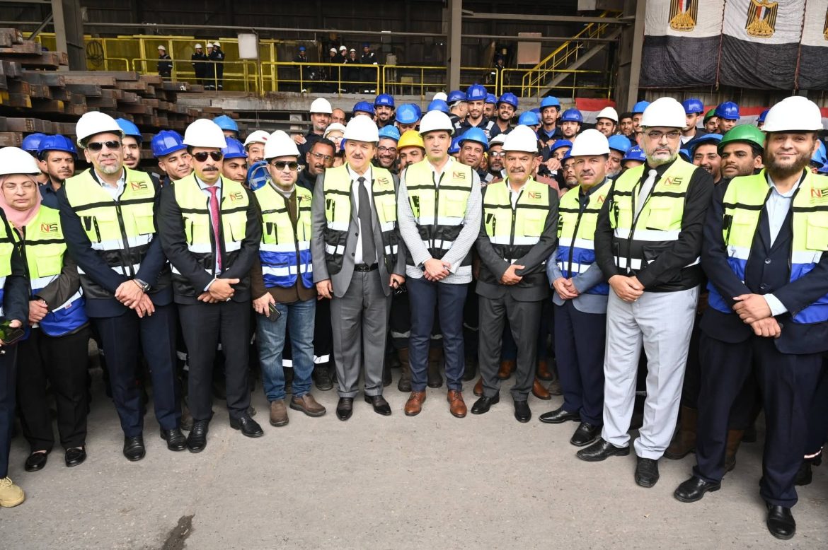 وزير الصناعة من السويس: خطة شاملة لدعم الحديد والطاقة والتصنيع المحلي