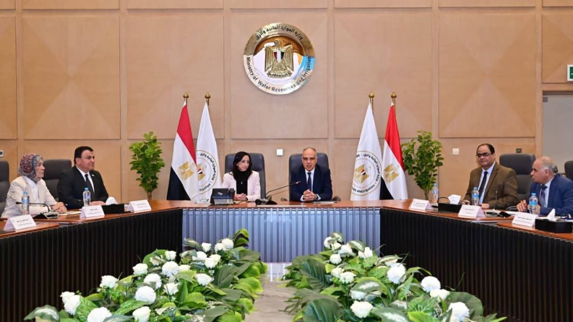 الري والبحيرة يبحثان تطوير المنظومة المائية وإزالة التعديات