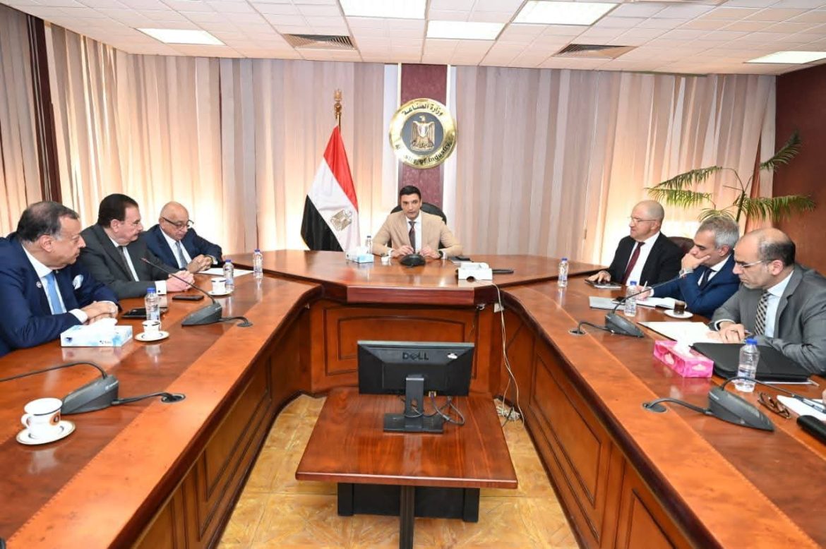 الصناعة: تعميق التصنيع المحلي.. تحرك لتعظيم استغلال الثروات التعدينية