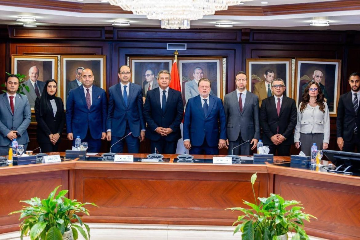 البنك المركزي والمجلس الأعلى للإعلام يتعاونان لتنظيم المحتوى الرقمي المصرفي