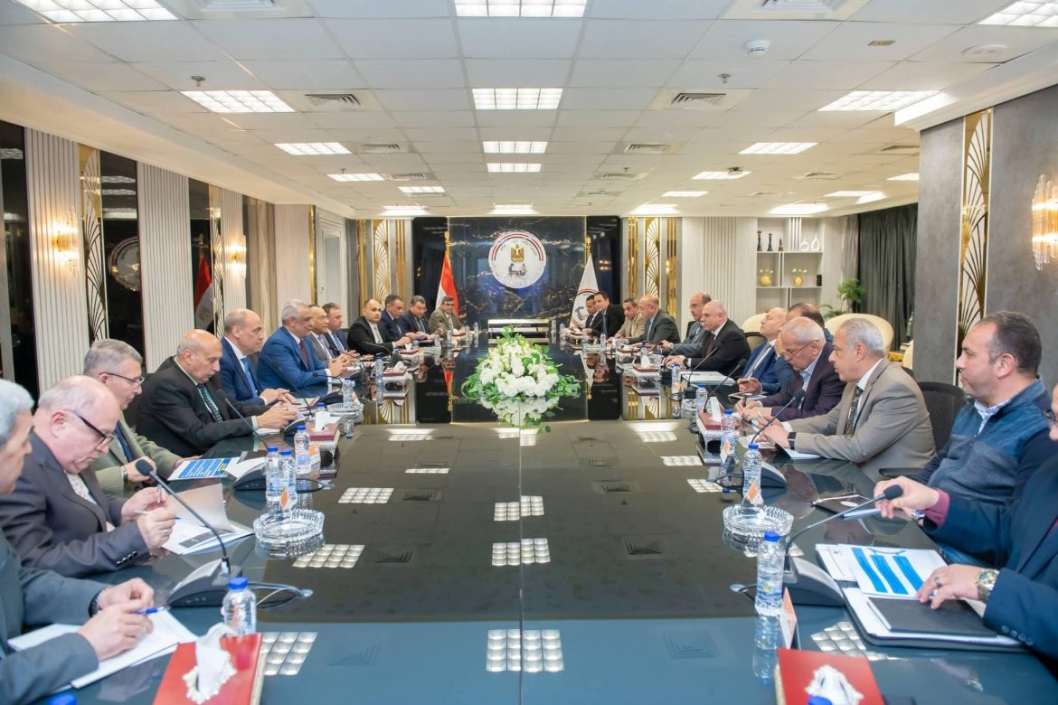 النقل الأخضر بالقاهرة يتسارع.. تعاون جديد مع الإنتاج الحربي