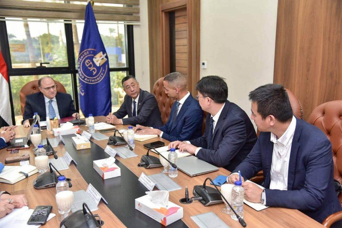 هيئة الدواء: استثمارات صينية بـ250 مليون دولار لتوطين صناعة الزجاج الدوائي