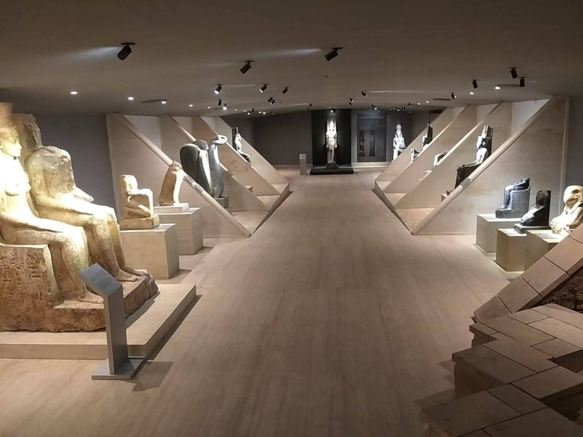 السياحة: افتتاح مرتقب لقاعة خبيئة الأقصر بعد تطوير شامل