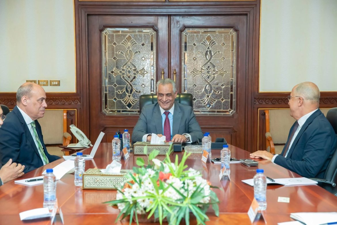 الإنتاج الحربي واتحاد الصناعات: تحالف جديد لتعميق التصنيع المحلي