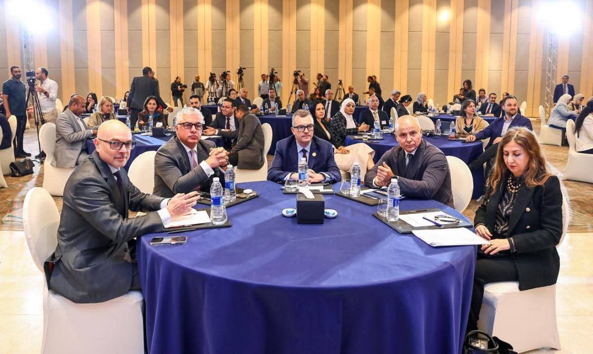 وزير التخطيط: توطين الإنتاج وتنويع سلاسل التوريد على رأس أولويات الدولة