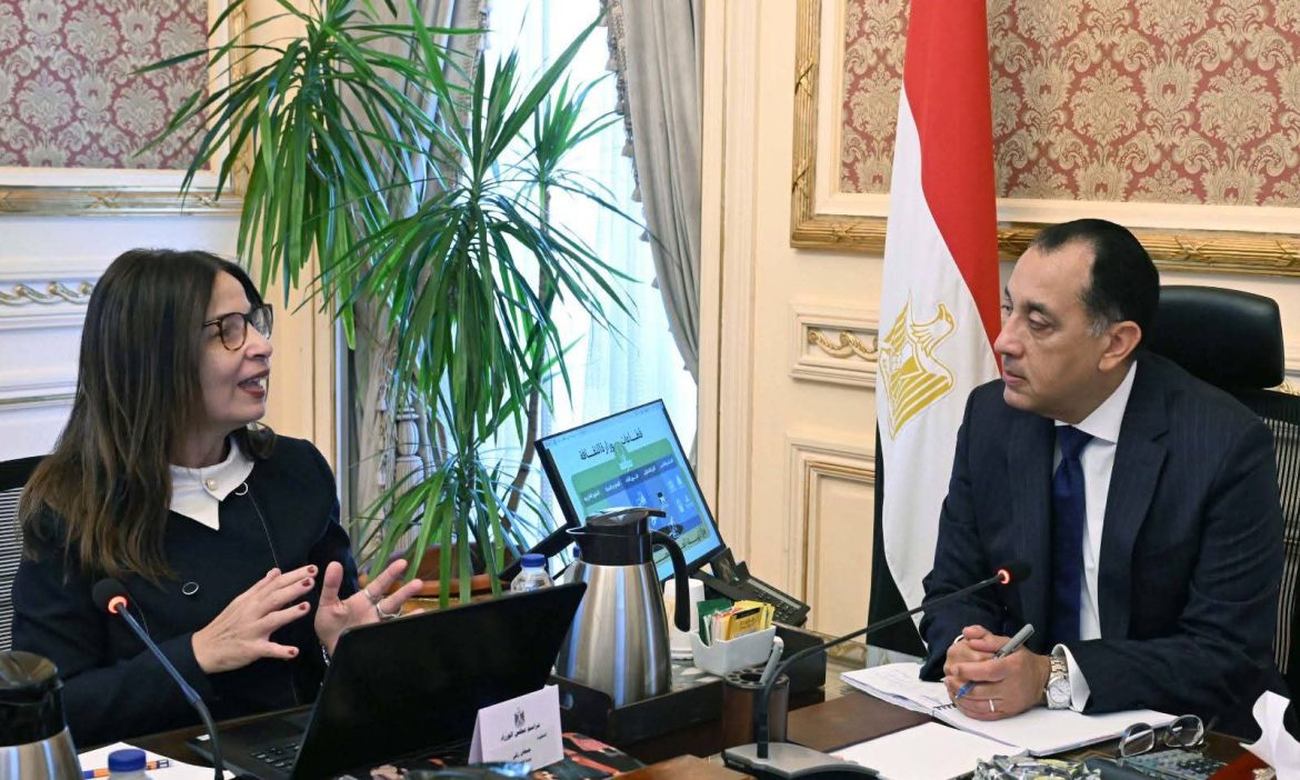 مدبولي يتابع خطة الثقافة.. التحول الرقمي وعدالة الخدمات في الصدارة