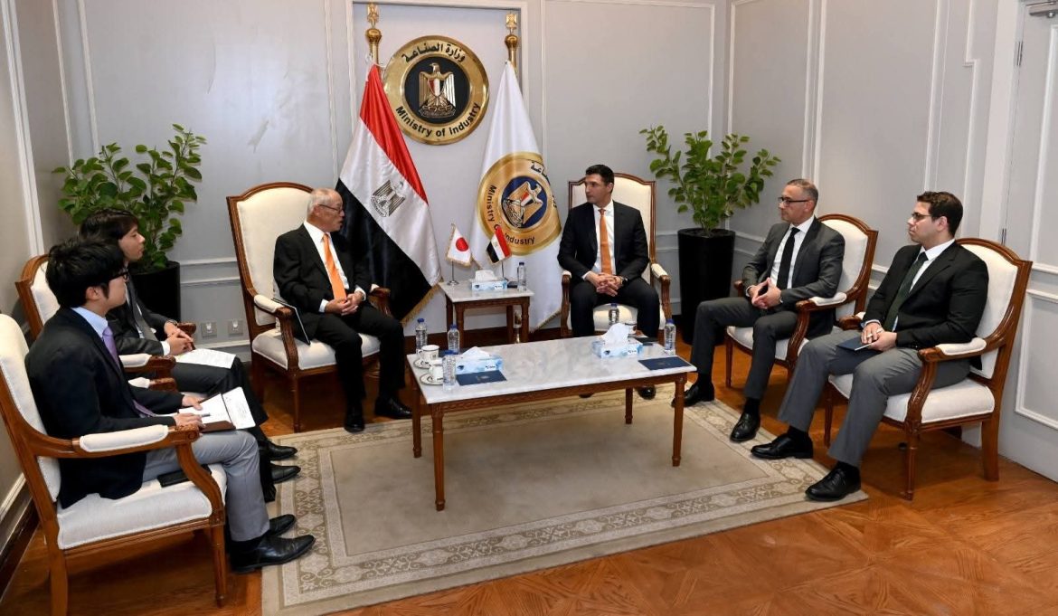 وزير الصناعة: خطة لإنتاج 100 ألف سيارة وجذب الشركات اليابانية