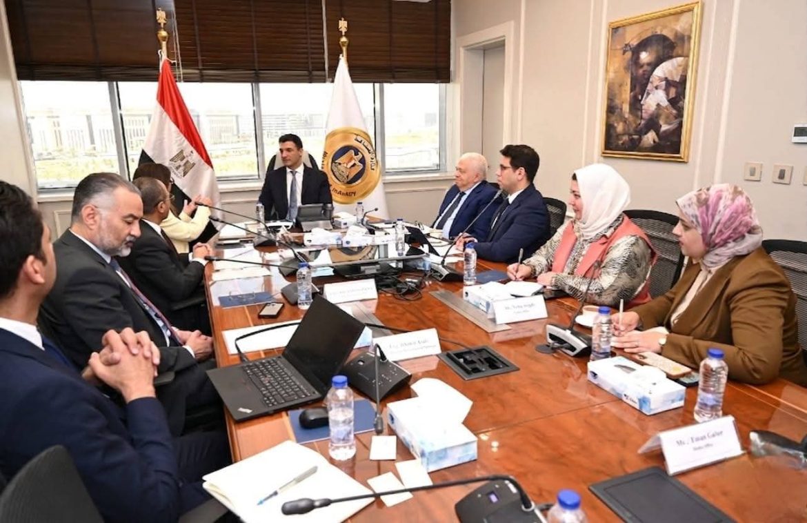 وزارة الصناعة تدفع المصانع نحو الطاقة الشمسية