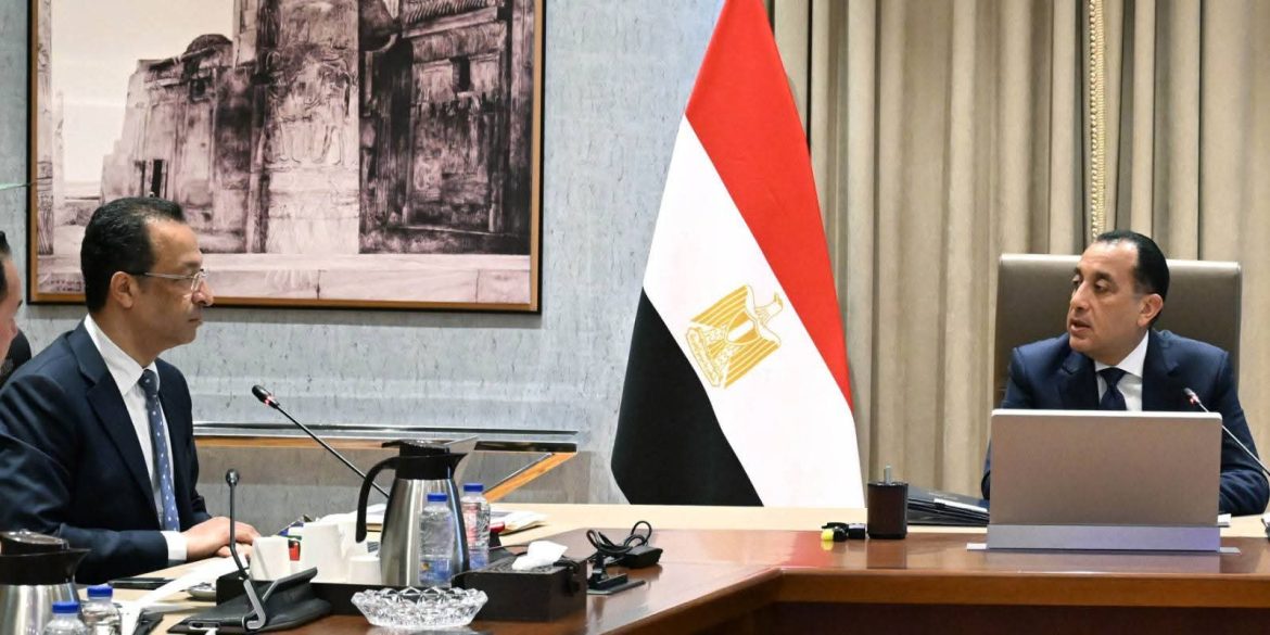 مدبولي يتابع الرواد الرقميون.. وتأهيل 40 ألف شاب لشغل وظائف التكنولوجيا