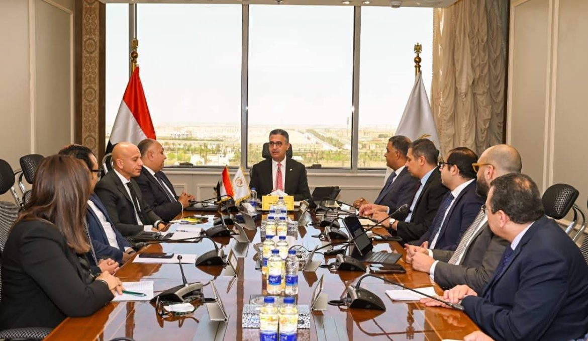 وزير التموين تتابع «كارت الخدمات الحكومية الموحد» لتعزيز التحول الرقمي
