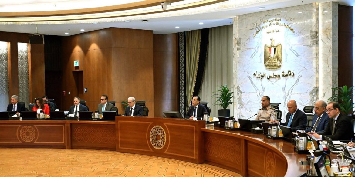 رئيس الوزراء يوجه برسائل قوية حول الاقتصاد والإصلاحات خلال اجتماع الحكومة