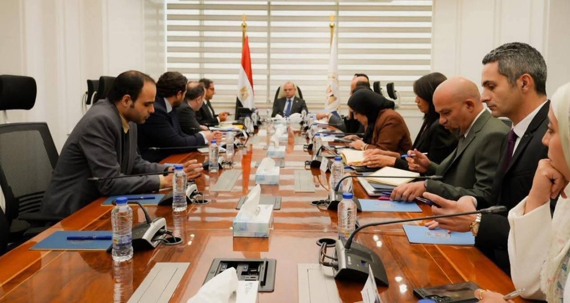 وزير الاستثمار يبحث مع «أفريكسيم بنك» دعم التكامل الاقتصادي