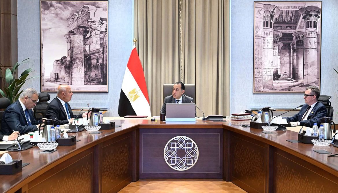 رئيس الوزراء يتابع تحديث البنية التحتية للنقل على مستوى الجمهورية