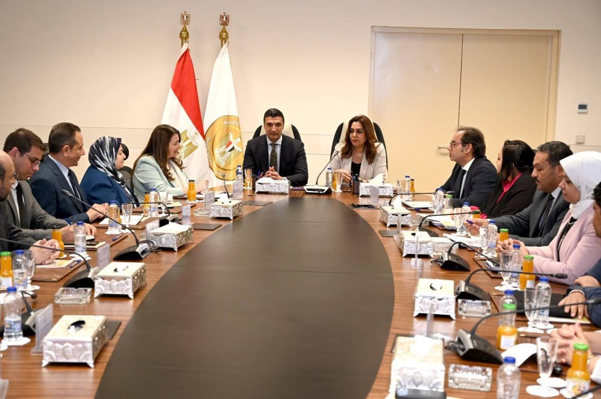 وزارتي البيئة والصناعة تطلقان أول سجل بيئي موحد للصناعة في مصر
