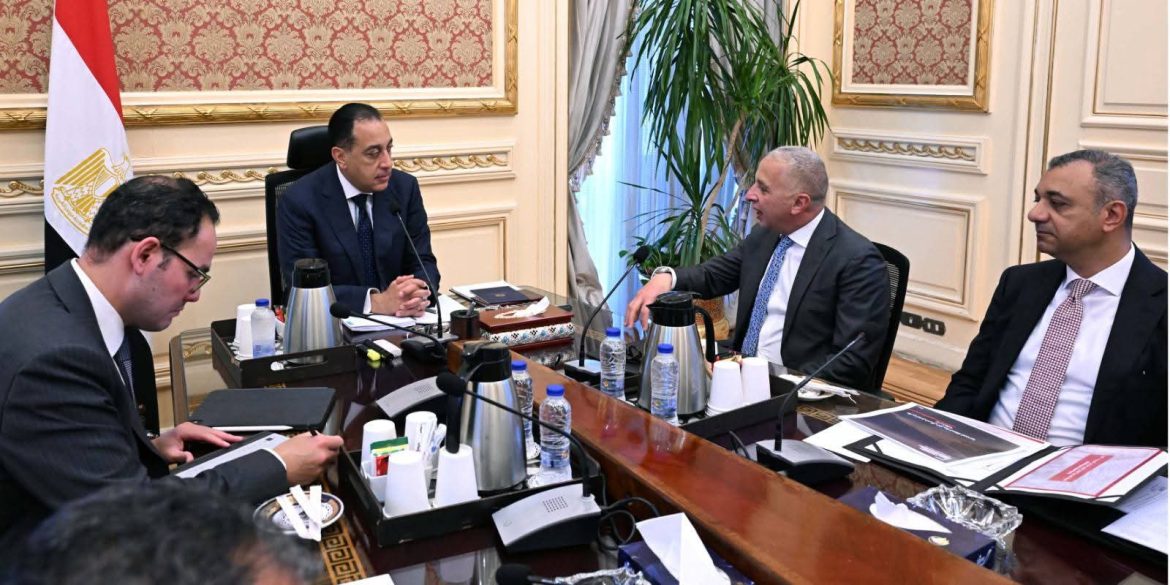 رئيس الوزراء يبحث توسعات «السويدي إلكتريك» وخطط الاستثمار