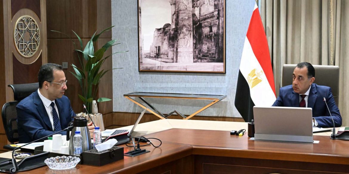 الحكومة تستهدف 6 مليارات دولار من صادرات التعهيد في 2026