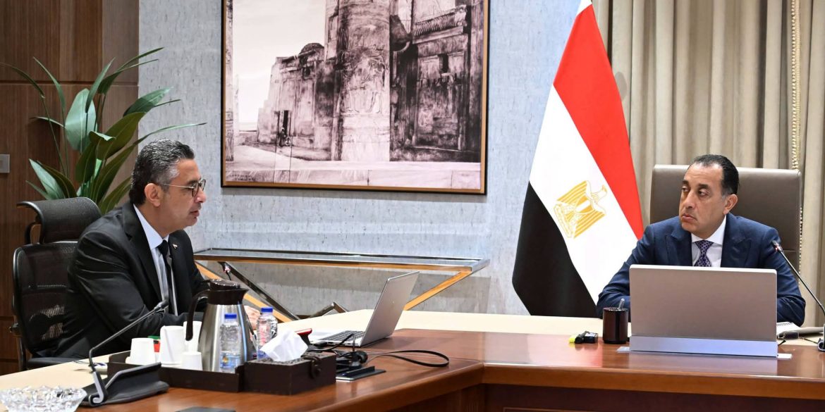 رئيس الوزراء يتابع تحديث الدعم لضمان وصوله لمستحقيه بكفاءة